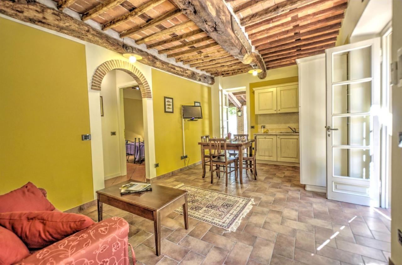 Lucca Cycling Holidays Il Tiglio Rooms SantʼAndrea di Compito Екстериор снимка